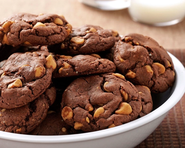 best chocolate chip peanut butter cookies
