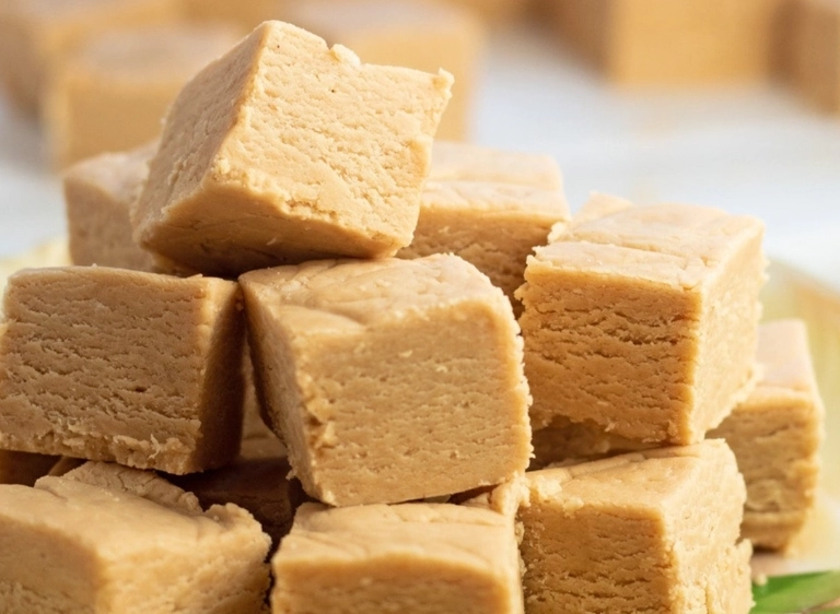 peanut butter fudge sauce