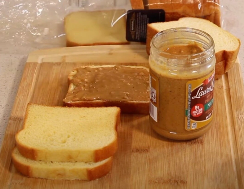 peanut butter calories per tablespoon