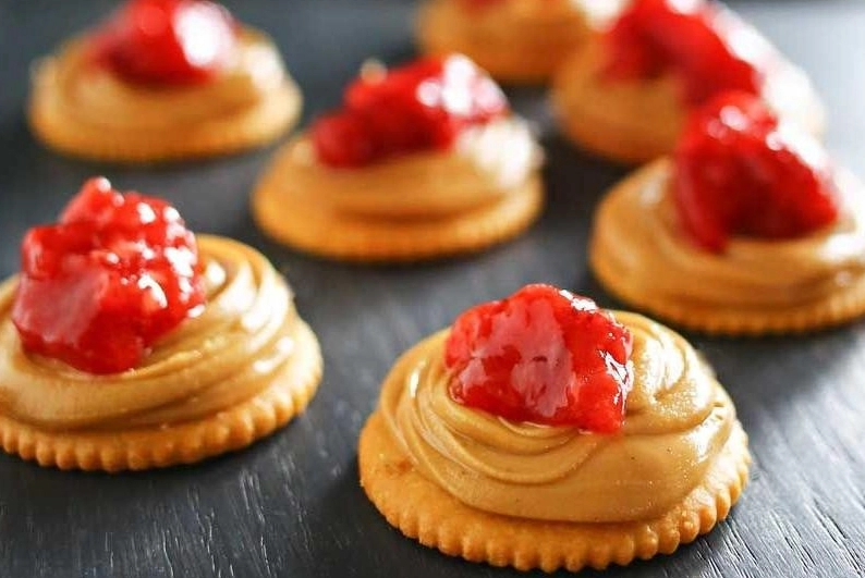 peanut butter and jelly bites
