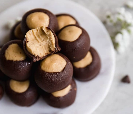 no-bake buckeyes
