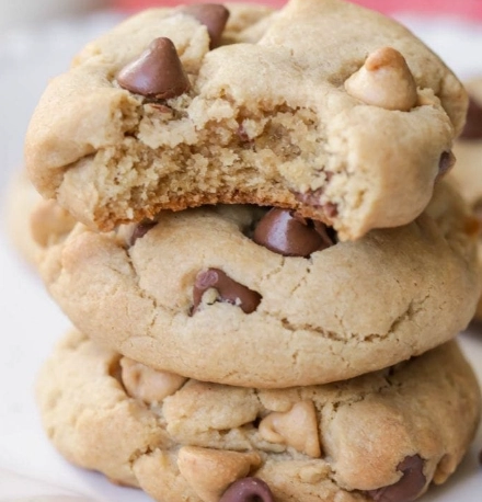 peanut butter chocolate chip cookies